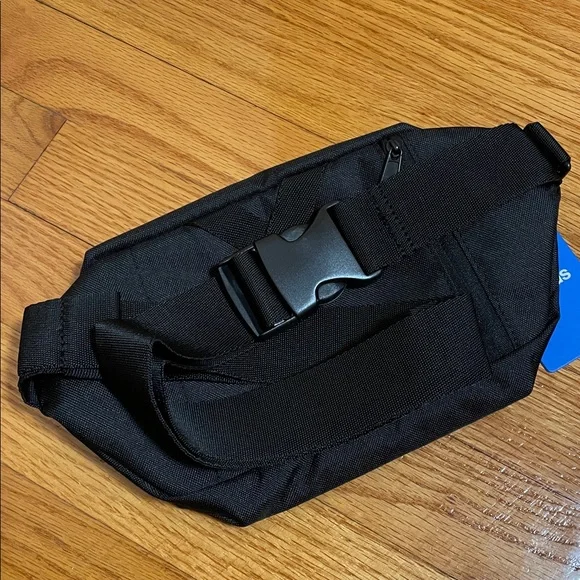 Adidas Originals Black Belt Waist Pack Bag with White Logo Fanny Pack Unisex - Picture 5 of 9